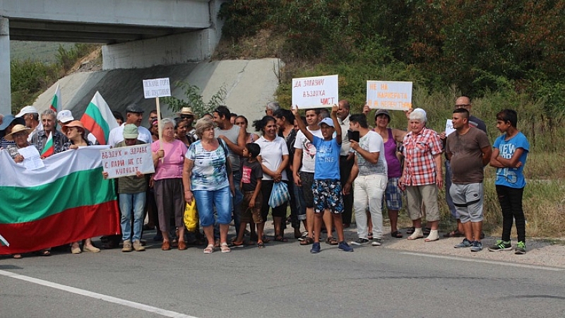 Жители на Белащица отново излизат на протест срещу добива на