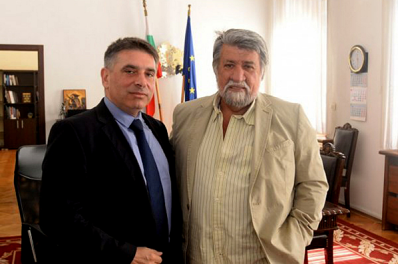 Министърът на правосъдието Данаил Кирилов и шефът на парламентарната културна