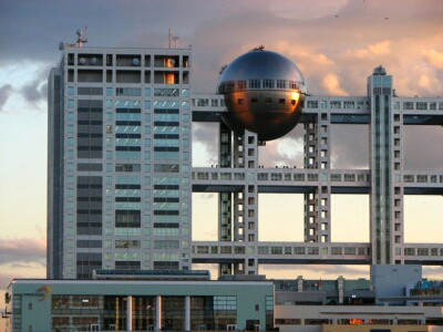 21._fuji_television_building_tokyo_japan.jpg