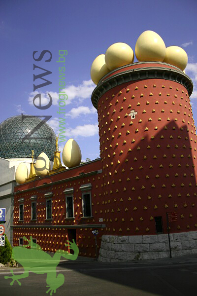 3._the_torre_galatea_figueres_spain.jpg