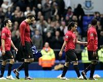 5eve-manu-giggs-db9-tevez-nani-walkoff-dejected.jpg