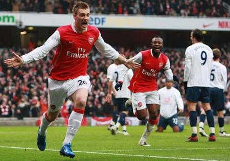 bendtner-gallas-berbatov.jpg