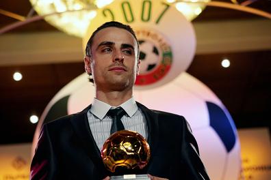 berbatov-4th-time-bg-player-of-the-year-award.jpg berbatov-4th-time-bg-player-of-the-year-award.jpg