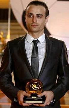berbatov-bg-player-of-the-year-2007-award.jpg