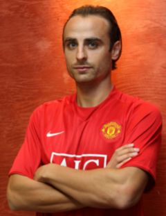 berbatov-first-manutd-picture.jpeg