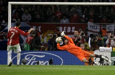 champs-lge-final-7-cech-saves-ronaldo.jpg champs-lge-final-7-cech-saves-ronaldo.jpg