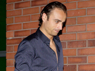dimitar-berbatov-leaves-medical.jpg