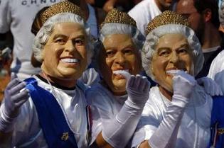 england-fans-masks-queen-elizabeth2.jpg