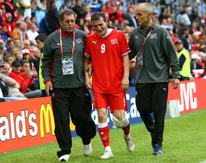 euro2008-alexander-frei-leaves-the-field.jpg euro2008-alexander-frei-leaves-the-field.jpg