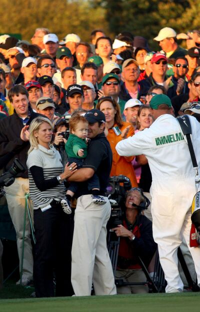 golf-masters-immelman-wife-carmenita-son-jacob-caddie-neil-wallace.jpg