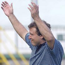 levski-coach-villy-vutsov-emotional.jpg levski-coach-villy-vutsov-emotional.jpg