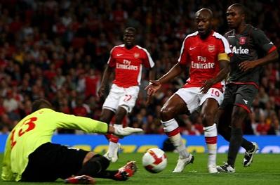 nik-mihaylov-twente-4goals-from-arsenal.jpg