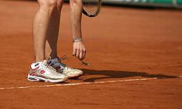 pironkova-saves-a-lizard.jpg