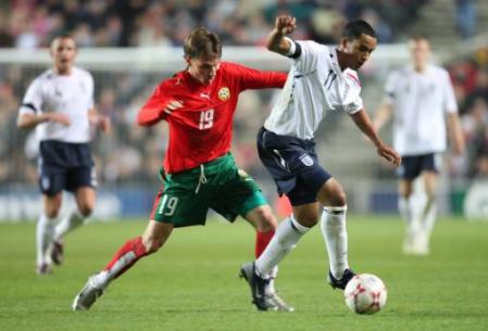 u-21-eng-bg-nickolay-dimitrov-theo-walcott.jpg