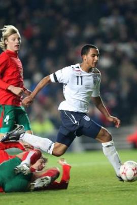 u21-eng-bg-theo-walcott-breaks-free.jpg