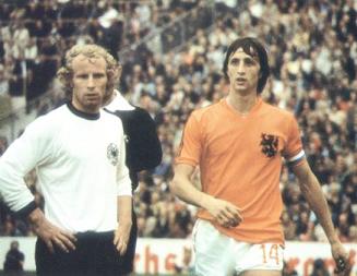vogts-cruyff-1974.jpg