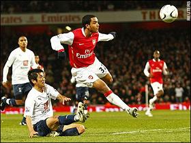 walcott-goal.jpg