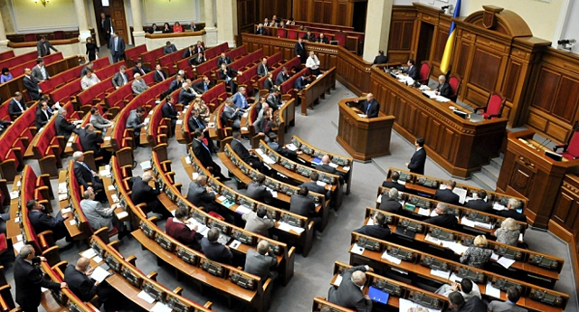 Украинският президент Петро Порошенко обяви в телевизионно обръщение, че ще