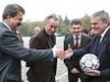 Синьо-червена наколенка пред МВР