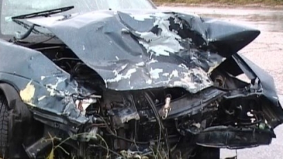 Тройно изпреварване уби шофьор и рани пътници