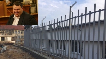 Само във Фрог: #КОЙ ще строи оградата в Харманли