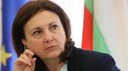 И Бъчварова изтърсена от парламента