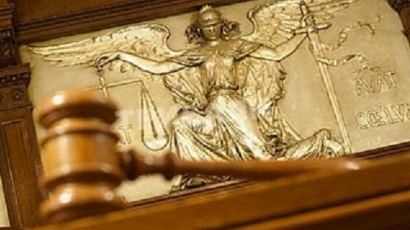 Отнеха правата на софийски адвокат заради измами