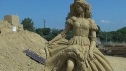 Приказки от пясък "разказват" в Бургас