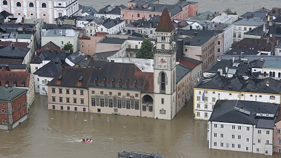 Германия: Ситуацията тежка; реки преливат