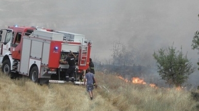 Овладян е пожарът в Маджарово, бедствието остава