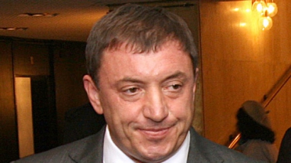 Ал. Петров се ожали, че 3 г. го разследват за "Наглите"
