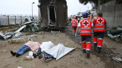 Пътнически и товарен влак се сблъскаха в Русия, има 4 жертви 
