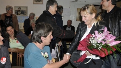 Елена Йончева се обяви против временна бежанска площадка край с. Капитан Андреево