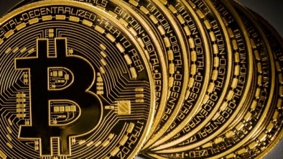 Забравете златото и валутата, Bitcoin ги премаза през 2016 г.