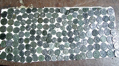 Заловиха 41 нелегални антикварни монети 