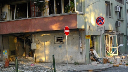 Трафопост се взриви в жилищна сграда в Бургас