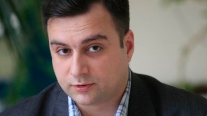 Политологът Б. Попиванов: Лятото ще има трусове в коалицията на властта