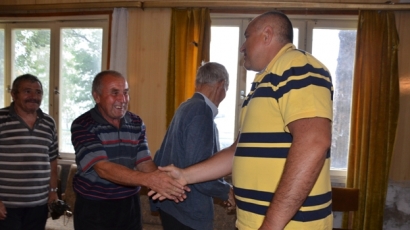 Животновъди сезират Цацаров за синия език с благословията на Борисов