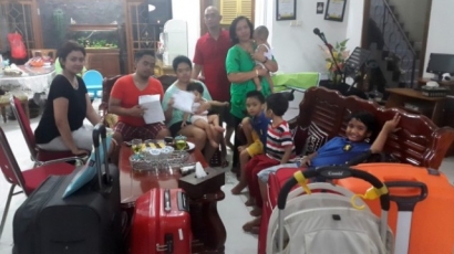 10-членно семейство закъсня за полета на AirAsia и се спаси