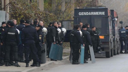 Бежанци нападнали полицаи в Любимец
