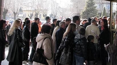НЦИОМ: 12% от младите готови завинаги да напуснат България	