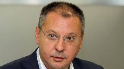 Станишев пред Фрог: Борисов ще управлява кандидат-президента на ГЕРБ