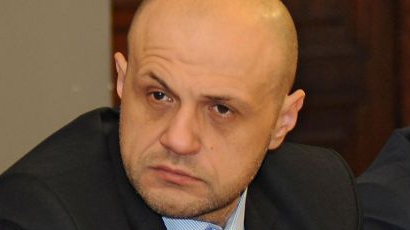 Дончев: Орешарски е заблуден за проектите пред ЕК