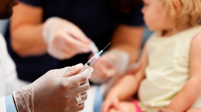 МЗ прави 30-процентов резерв от ваксини