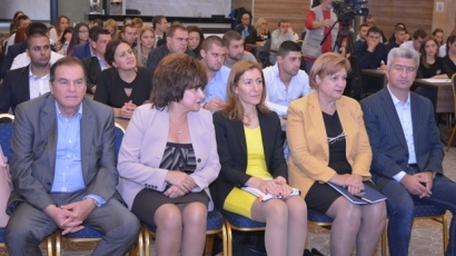 Министър Николина Ангелкова пред МГЕРБ: 40% повече туристи има в България от началото на годината
