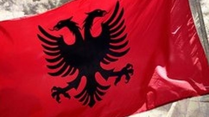 Тирана застава зад платформата на партиите на албанците в Македония