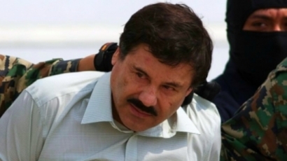 Мексико екстрадира наркобарона Ел Чапо в САЩ, за да не избяга пак от затвора