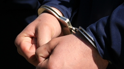 Арестуваха румънец, опитал да пробута 20 евро на полицаи