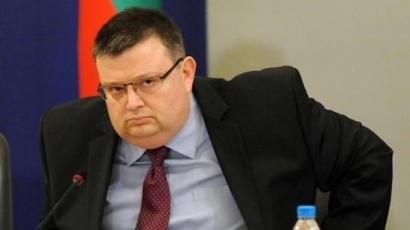Юристи пред Фрог: Цацаров ще е новият министър-председател