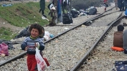 Гърция евакуира бежанците от Идомени в Солун